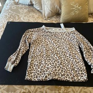 Long sleeve leopard print half shoulder shirt
